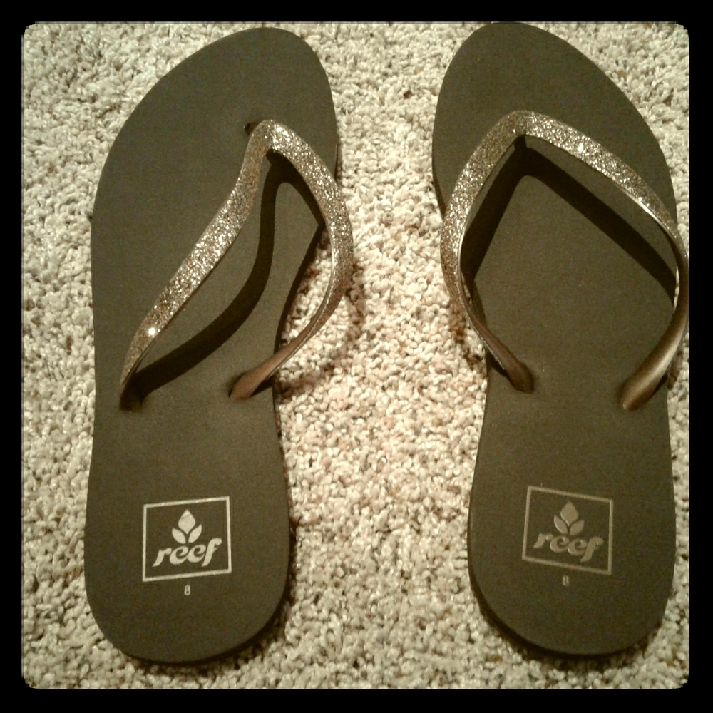 NWOT Reef Stargazer flip flops